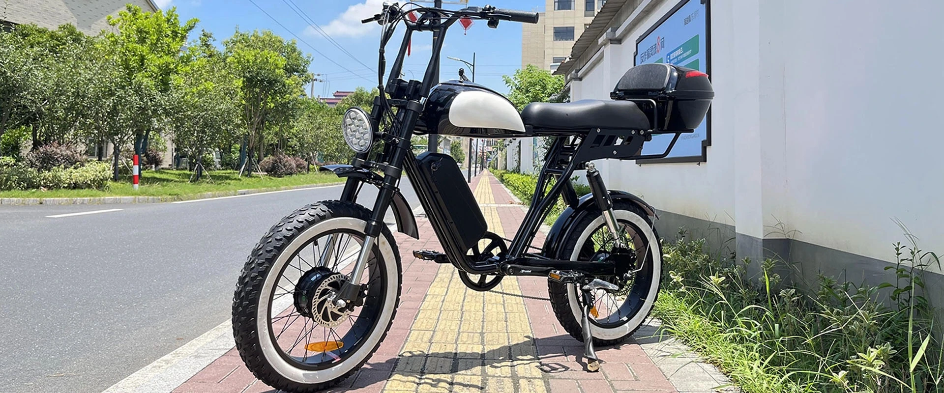 Bicicleta eléctrica de neumático gordo Retro