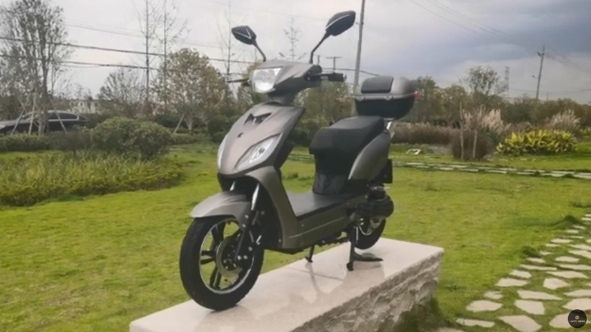 Scooter eléctrico superventas con pedal asistido